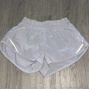 lulu lemon hotty hots size 2 regular length